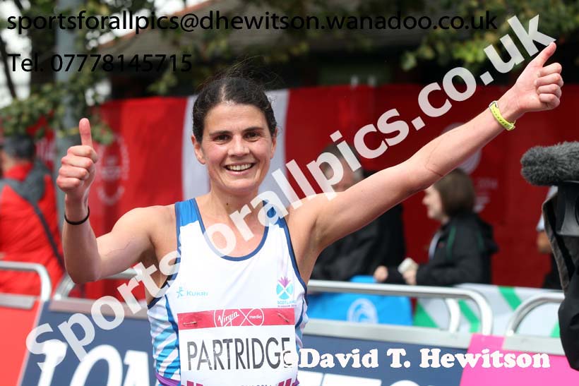 Susan Partridge (Scotland) iafter completing the womens Commonwealth Games Marathon, Glasgow. Photo: David T. Hewitson/Sports for All Pics